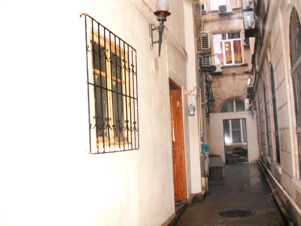 Apartment In Old City Bakoe Buitenkant foto